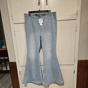 American Eagle XL Pull On Flare nwt